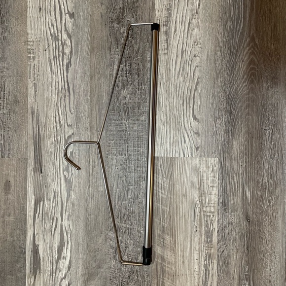 5 pc Retail Heavy Duty Chrome Bedspread Drapery Display Organizer Hangers 22” - Picture 6 of 7